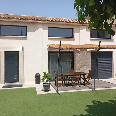 Entiere La Bergerie Casa de Férias *